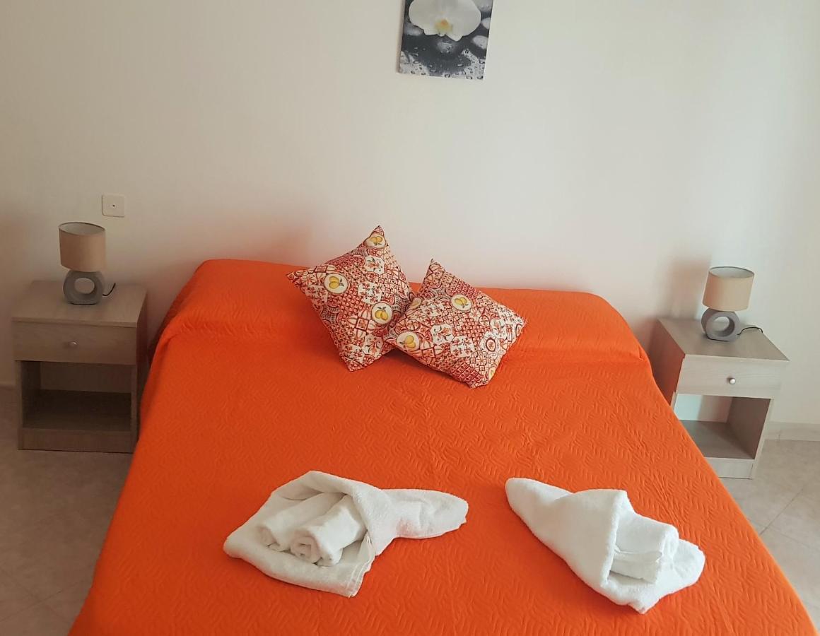 B&B La Costa Di Naxos Джардини Наксос Екстериор снимка