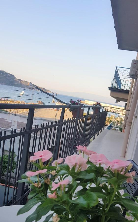B&B La Costa Di Naxos Джардини Наксос Екстериор снимка
