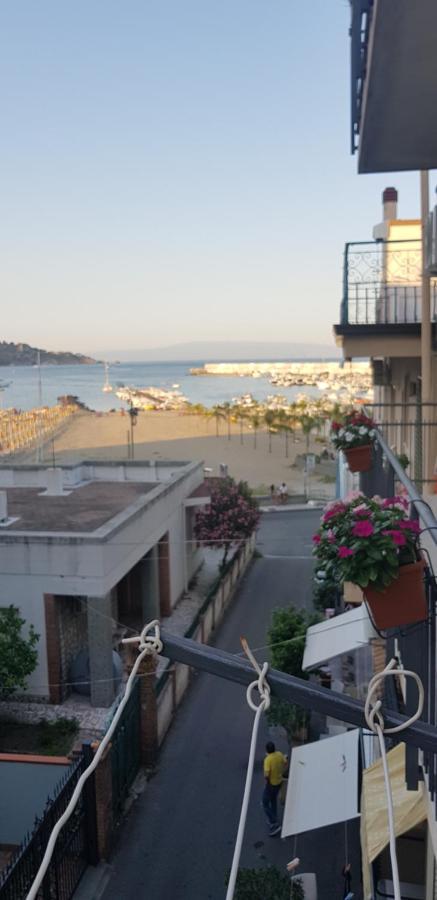 B&B La Costa Di Naxos Джардини Наксос Екстериор снимка